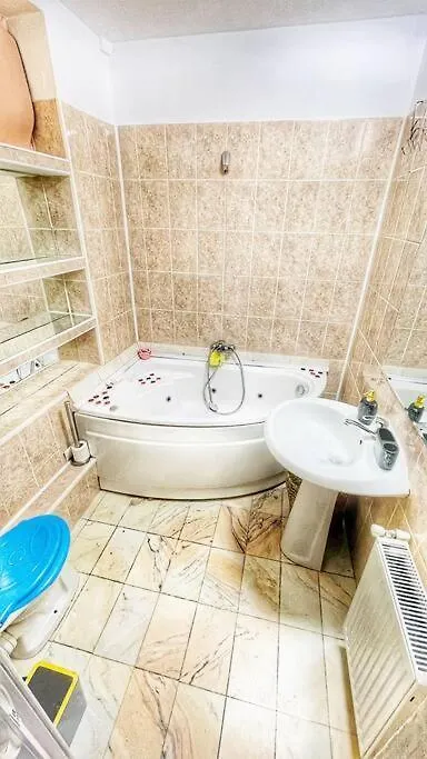 Luxury Studio With Hot Tub In The Old Town Apartment Bucharest 0*,  Romania